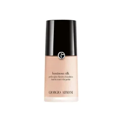 Giorgio Armani - Luminous Silk Foundation - Award Nominee Armani’s Iconic Lightweight Foundation - Luxury - Avvenice