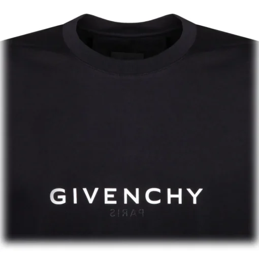 Givenchy - Black Reverse Oversized T-Shirt - Givenchy Exclusive Luxury Collection - Avvenice