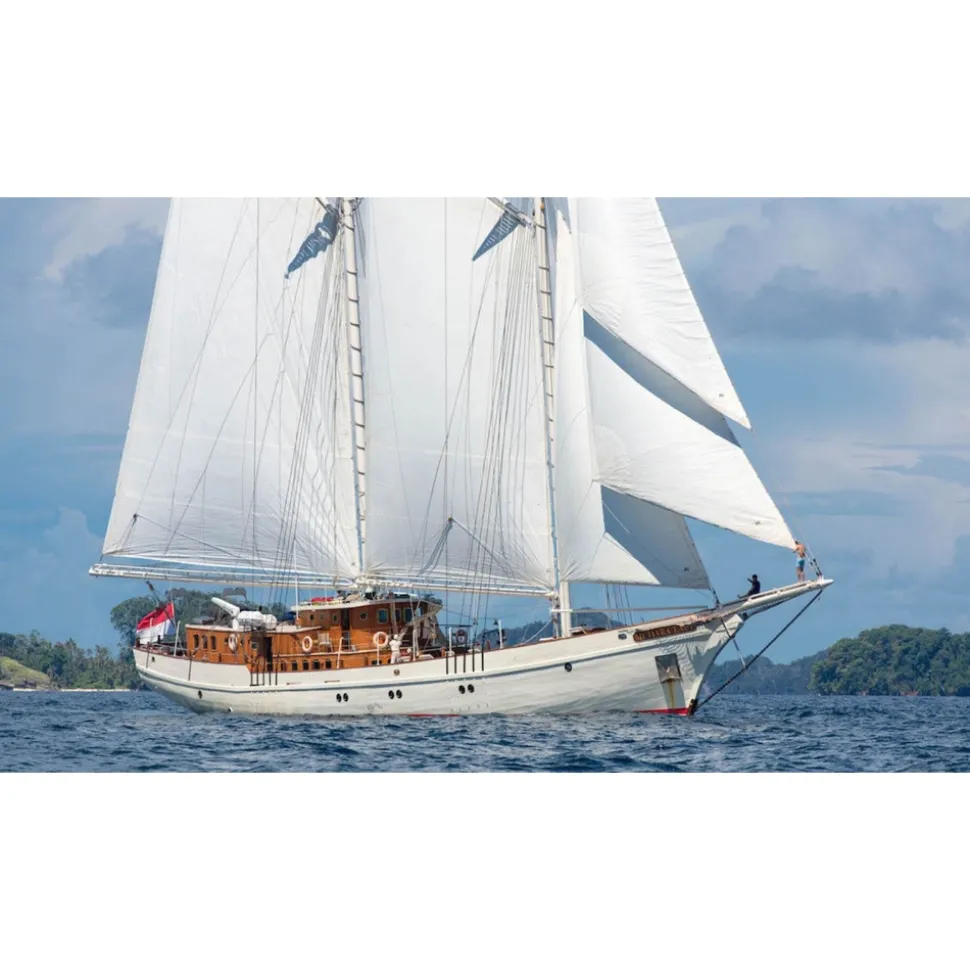 JupitAir Yachting Monaco - Mutiara Laut - Oostenbrugge - 46 m - Private Exclusive Luxury Yacht - Avvenice