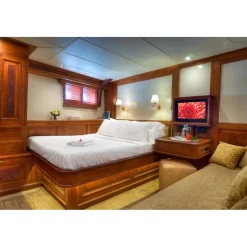 JupitAir Yachting Monaco - Mutiara Laut - Oostenbrugge - 46 m - Private Exclusive Luxury Yacht - Avvenice