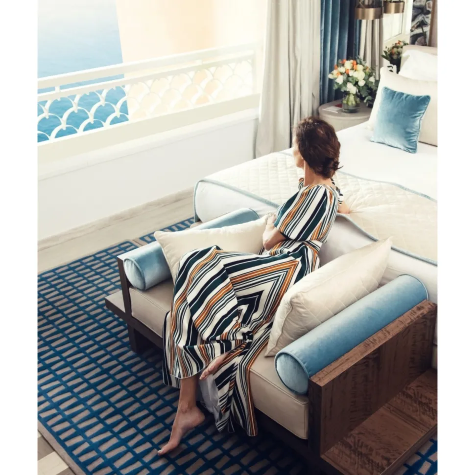 Monte Carlo Travel 1985 - Aston Martin DBX707 - Supercar - Monte-Carlo - Cannes - Exclusive Luxury - Avvenice