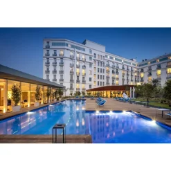 Monte Carlo Travel 1985 - Aston Martin DBX707 - Supercar - Monte-Carlo - Cannes - Exclusive Luxury - Avvenice