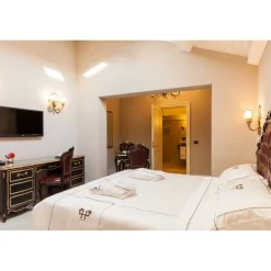 Park Hotel Villa Pacchiosi - Discovering Parma - 3 Days 2 Nights - Junior Suite - Avvenice