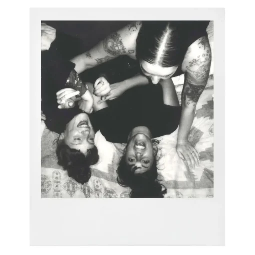 Polaroid Originals - B&W Film for i-Type - Classic White Frame - Film for Polaroid Originals i-Type Cameras - OneStep 2 - Avvenice