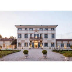 Villa Condulmer - Italian Lifestyle - Executive Suite - 3 Days 2 Nights - Venice - Villa - Veneto Italy - Avvenice