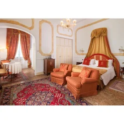 Villa Condulmer - Italian Lifestyle - Executive Suite - 3 Days 2 Nights - Venice - Villa - Veneto Italy - Avvenice