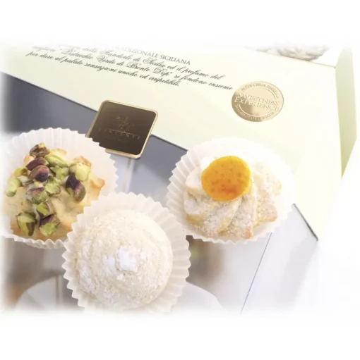 Vincente Delicacies - Classic Almond Sicilian Cookies - Fine Pastry with Almonds in Crystal Box - Avvenice