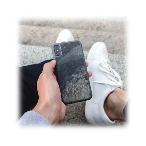 Woodcessories - Eco Bumper - Stone Cover - Volcano Black - iPhone 8 / 7 - Real Stone Cover - Eco Case - Bumper Collection - Avvenice