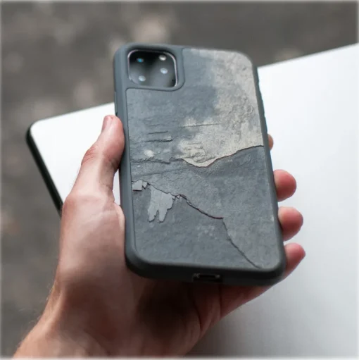 Woodcessories - Eco Bumper - Stone Cover - Canyon Red - iPhone 11 Pro Max - Real Stone Cover - Eco Case - Bumper Collection - Avvenice