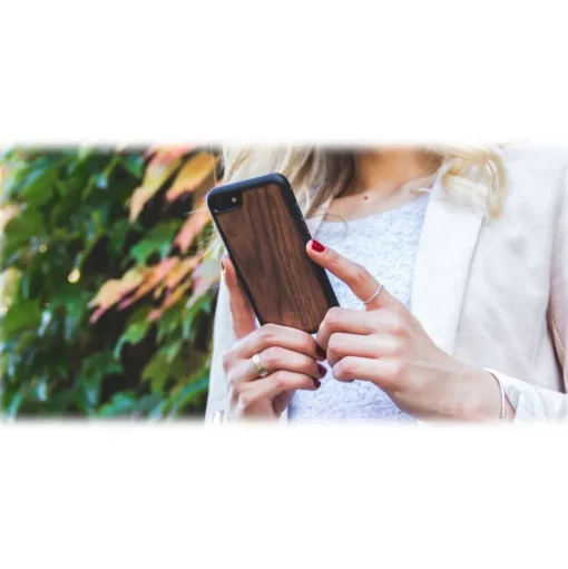 Woodcessories - Eco Bumper - Walnut Cover - Black - iPhone XR - Wooden Cover - Eco Case - Bumper Collection - Avvenice