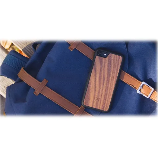 Woodcessories - Eco Bumper - Walnut Cover - Black - iPhone XR - Wooden Cover - Eco Case - Bumper Collection - Avvenice