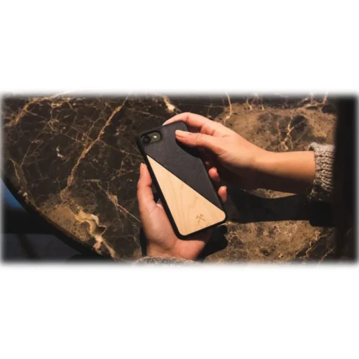 Woodcessories - Eco Split - Walnut Cover - Black - iPhone X / XS - Wooden Cover - Eco Case - Split Collection - Avvenice