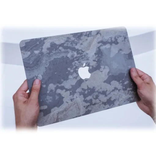 Woodcessories - Real Stone MacBook Cover - Volcano Black - MacBook 15 Pro Touchbar - Eco Skin Stone - Apple Logo - Avvenice