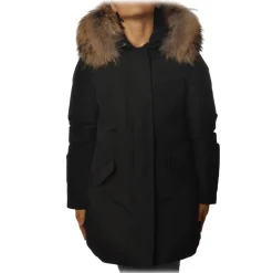 Woolrich - Jacket with Fur-Trimmed Hood - Black - Jacket - Luxury Exclusive Collection - Avvenice